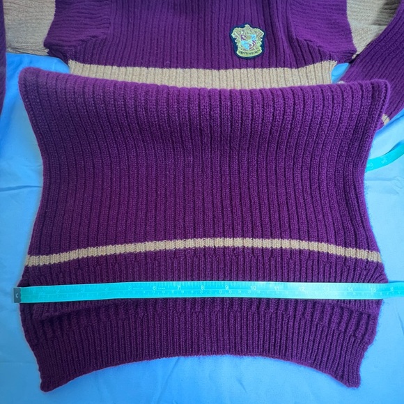 Universal Studios Harry Potter Quidditch Sweater Unisex XS Red Wool Gryffindor - Picture 6 of 8